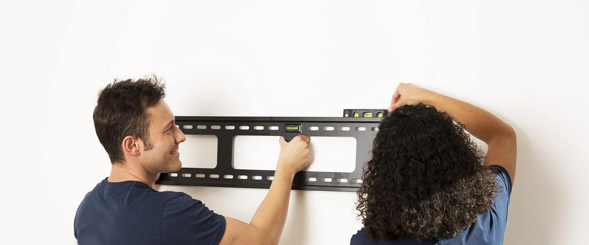 tv mounting services in Dubai